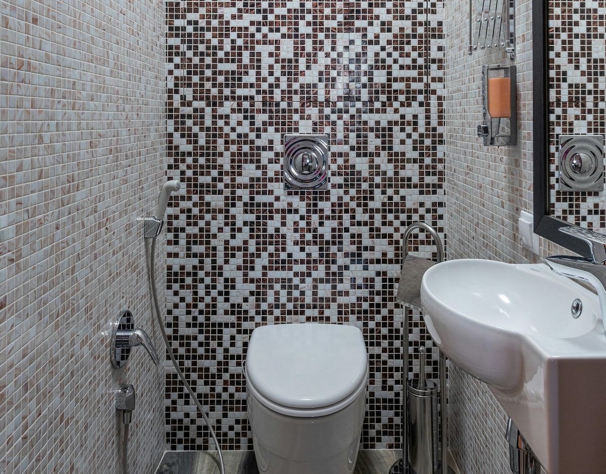 bideta w małej toalecie